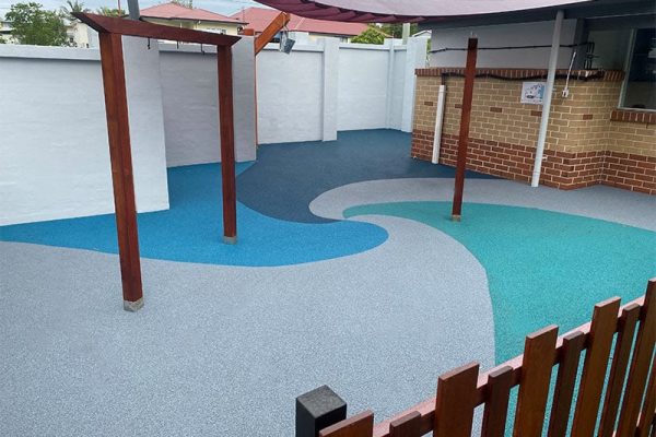 Rubber Wetpour for patio on child care centre